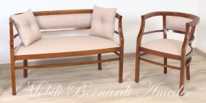 Salottino in stile Liberty con poltroncine e divanetto a pozzetto